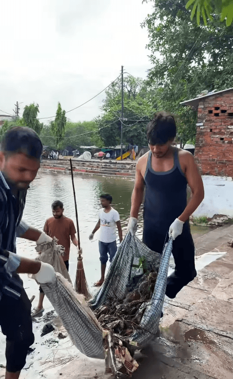 Volunteer Silt Removal Effort